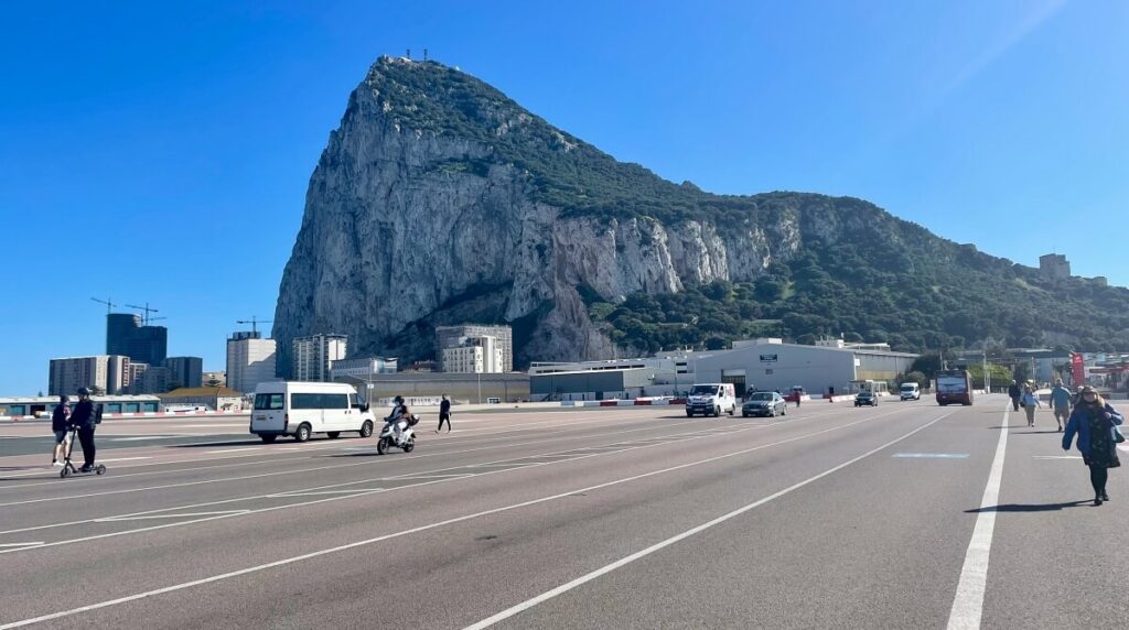 Die Einreise in Gibraltar ist zu Fuß ziemlich aufregend