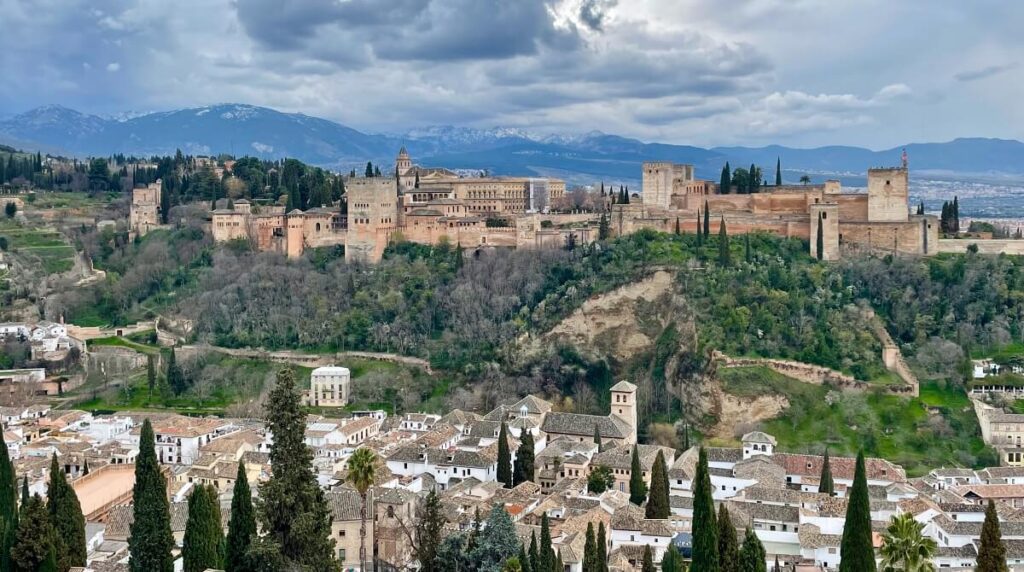 Ein Blick auf die Alhambra in Granada