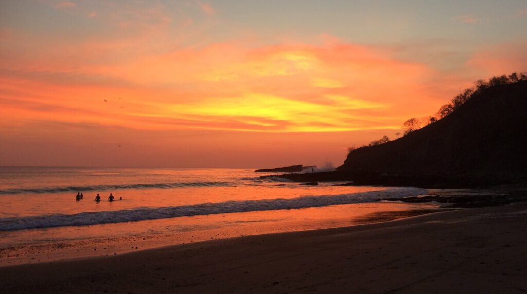 Sonnenuntergang am Strand in Nicaragua